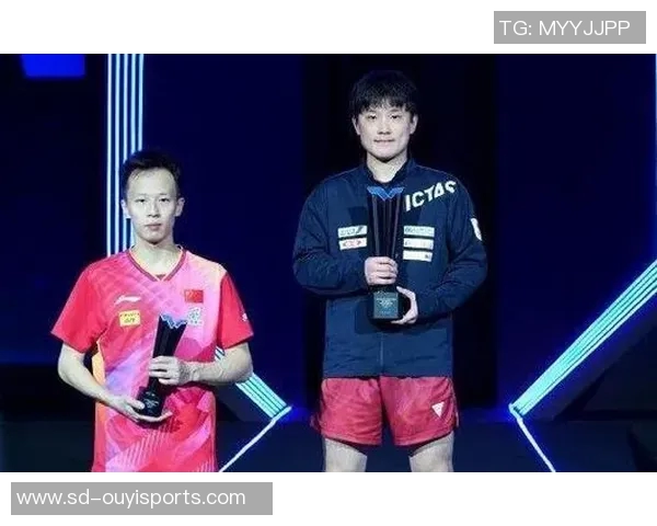 《足球球星大揭秘：趣味问答挑战赛，谁能脱颖而出》