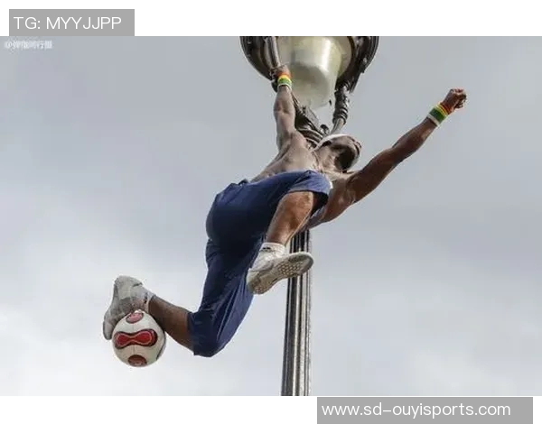 从街头到绿茵场 足球球星的成名之路与奋斗历程